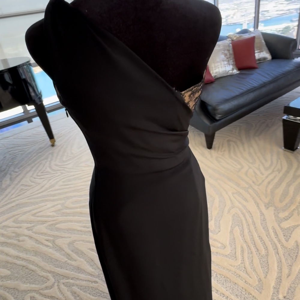 Vintage Bill Blass Black and Cream lace Peek-a-boo Gown - Picture 12 of 12
